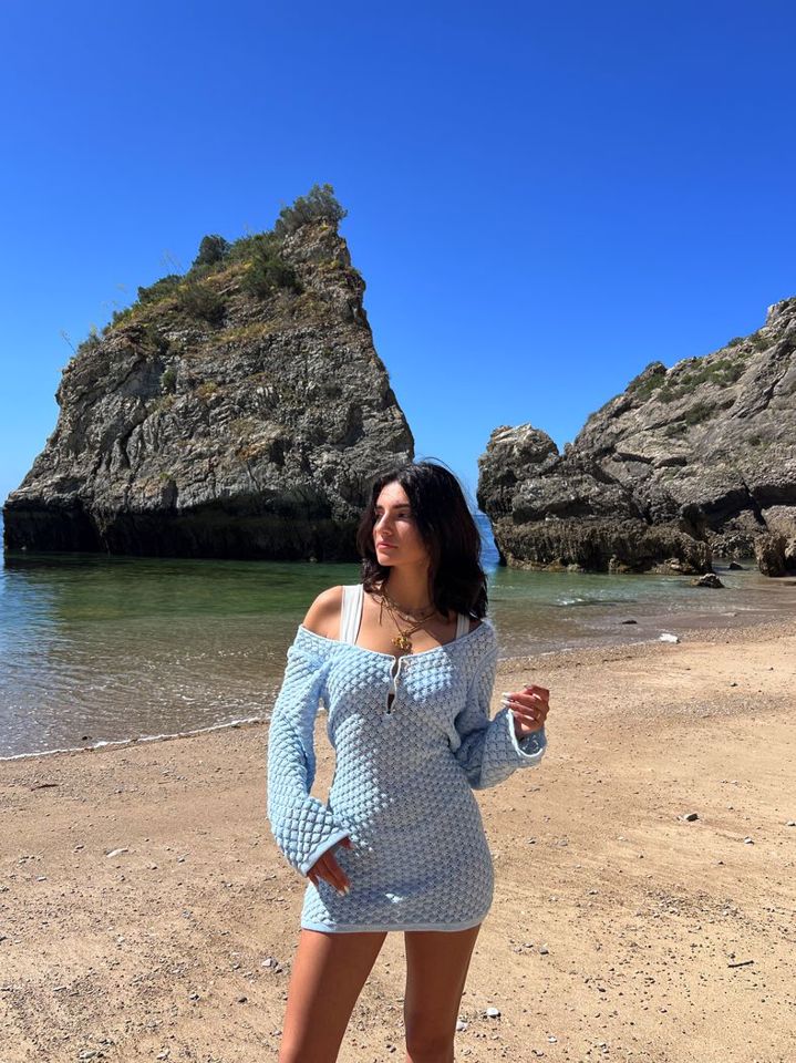 seashell - baby blue